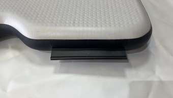 Фиксатор аэрдека к транцу лодки